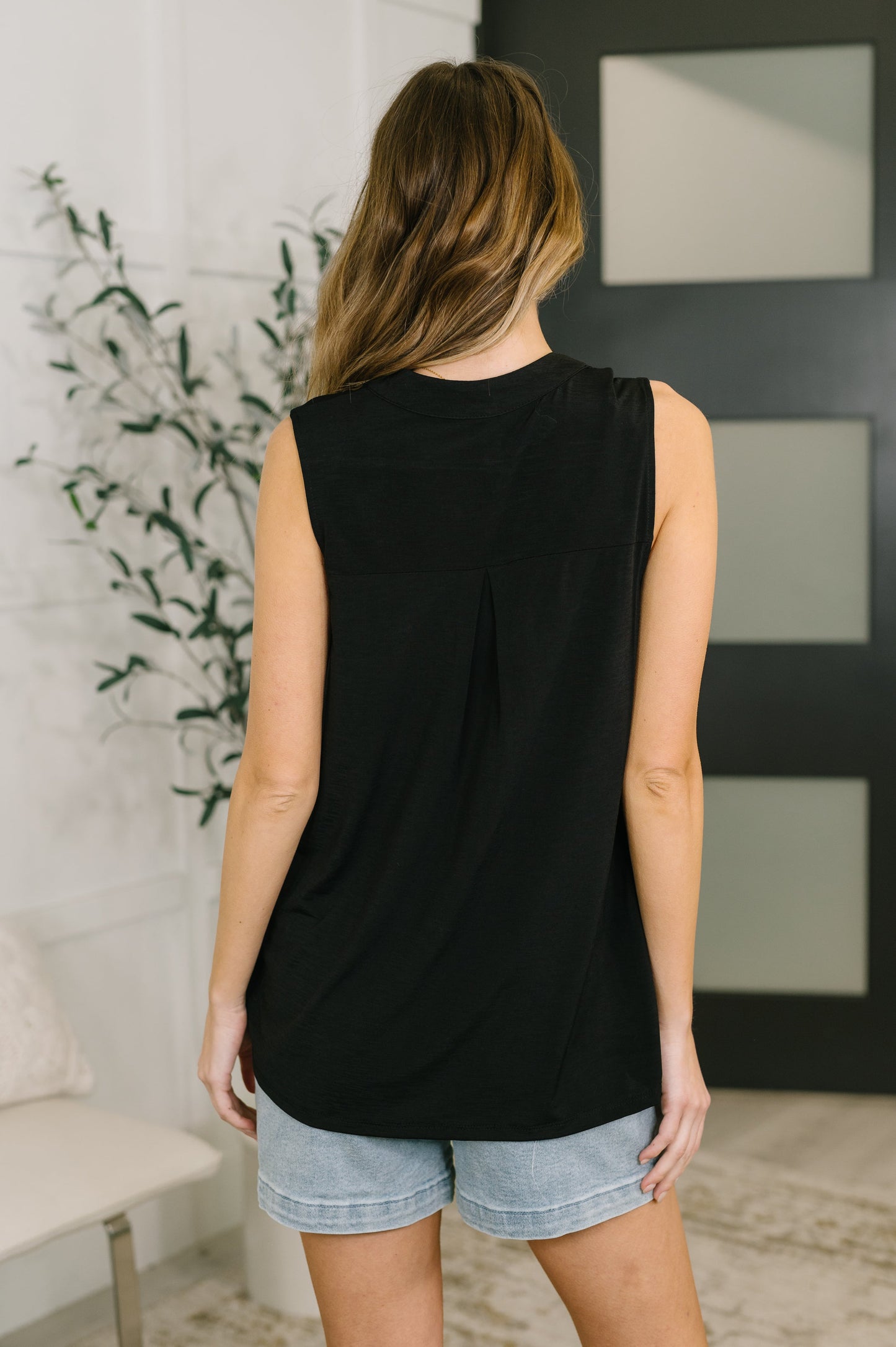 Lizzy Tank Top in Black